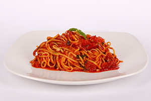 Pasta - Linguine mit Tomaten, Basilikum und Kräutern